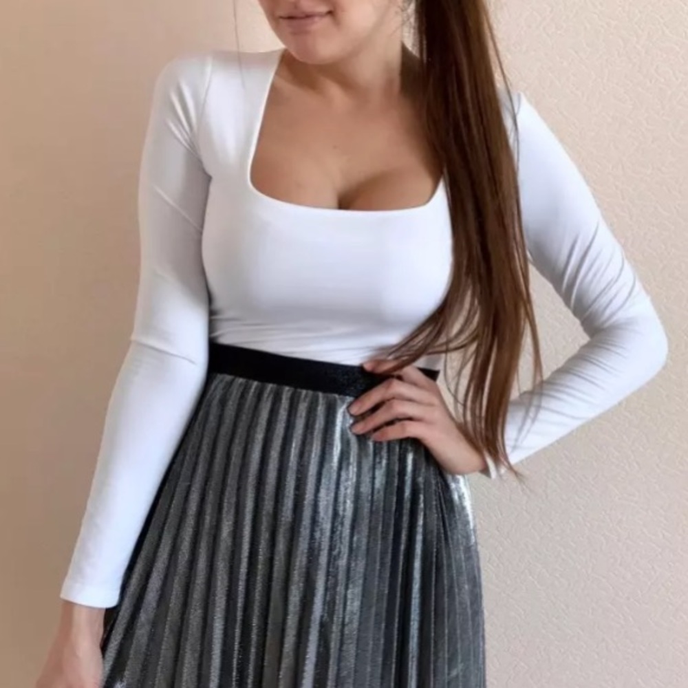 LAST 1 - Square neck long sleeve white bodysuit - Picture 2 of 8